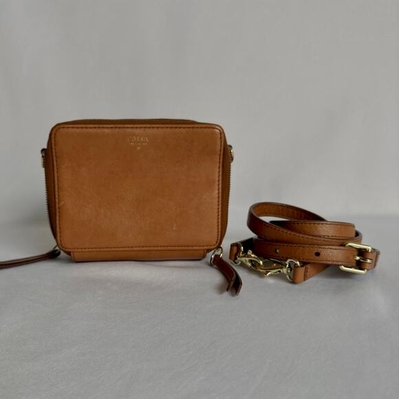 FOSSIL Sydney Organizer Brown Mini Cow Hide Leather Crossbody Belt Bag Purse - Picture 1 of 7